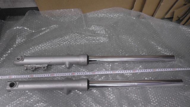 ボルティー NJ47A の フロントフォーク オイル漏れ 1759378795