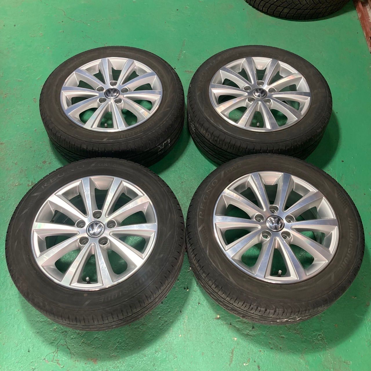 フォルクスワーゲン ゴルフ7 純正 16in 6.5J +46 PCD112 ヨコハマ 205/55R16 5G0601025J ジェッタ パサート スタッドレス用にも 正規品フォルクスワーゲン ゴルフ7 純正 16in 6.5J +46 PCD112