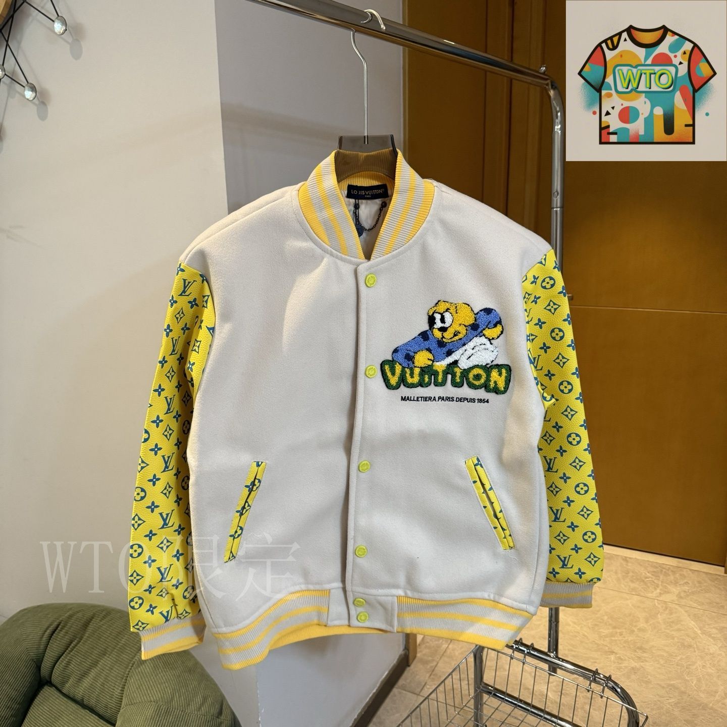 Louis Vuitton ロゴプリント ミリタリージャケット モノグラムLVトワルミリタリージャケット」「LOUIS VUITTON X
