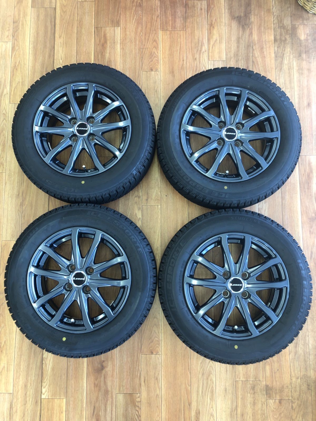 Ｐｒｅｍｉｕｍ Ｌｉｎｅ フィット 175/65R14 冬用スタッドレス