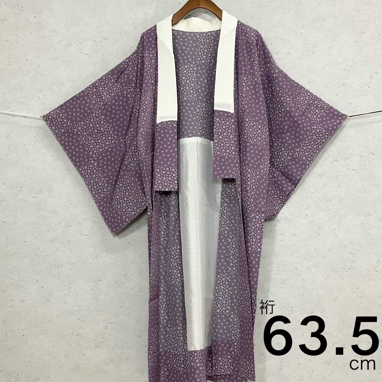 kimono+one◆未使用同然◆長襦袢◆仕付け糸付き◆正絹◆白半衿付◆市松模様◆単衣◆居敷当て付き◆衣紋抜き付き◆ガード加工付◆スーパーゆーびガード◆裄63.5肩丈124