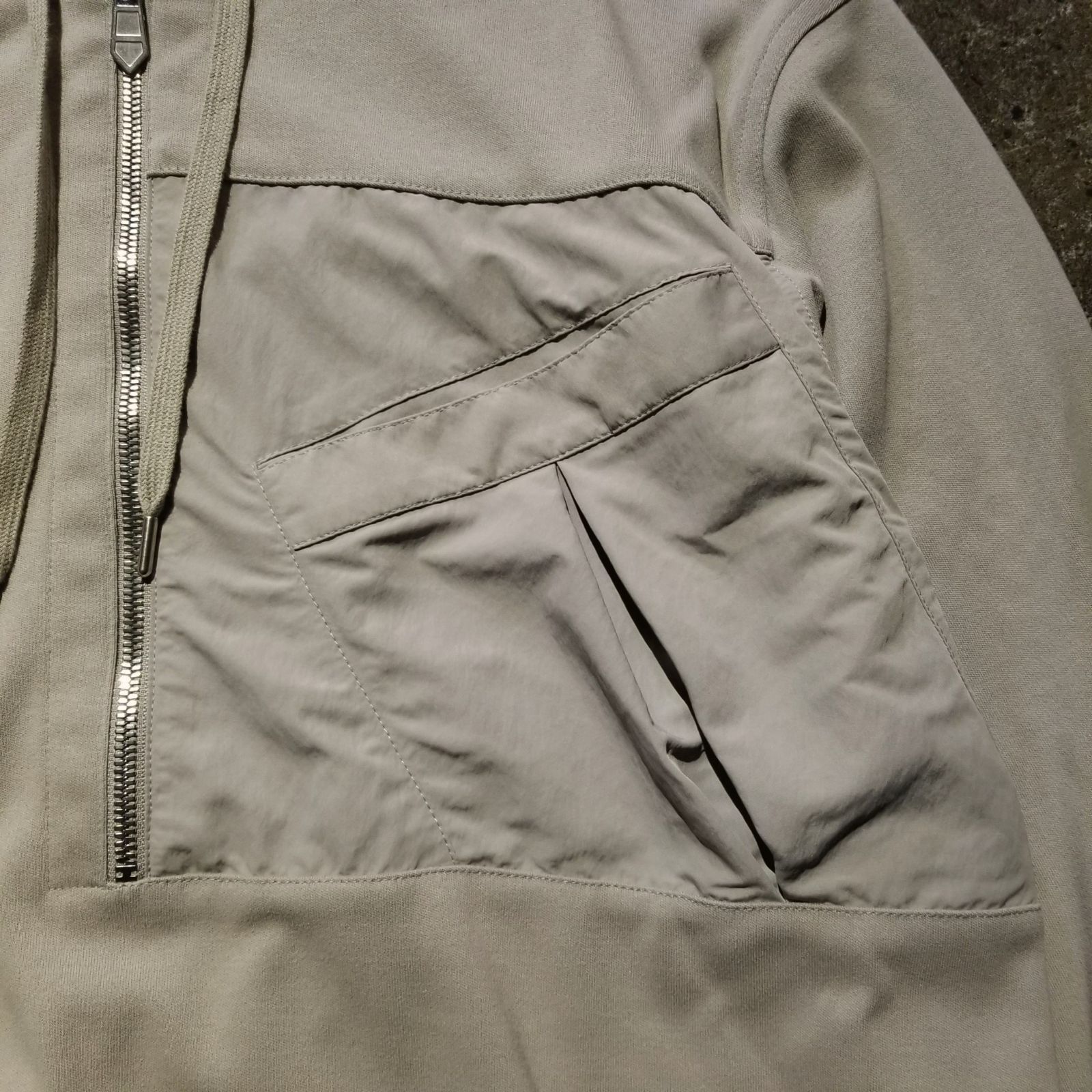 HERMES 23ss ナイロン切替ハーフジップパーカー M エルメス