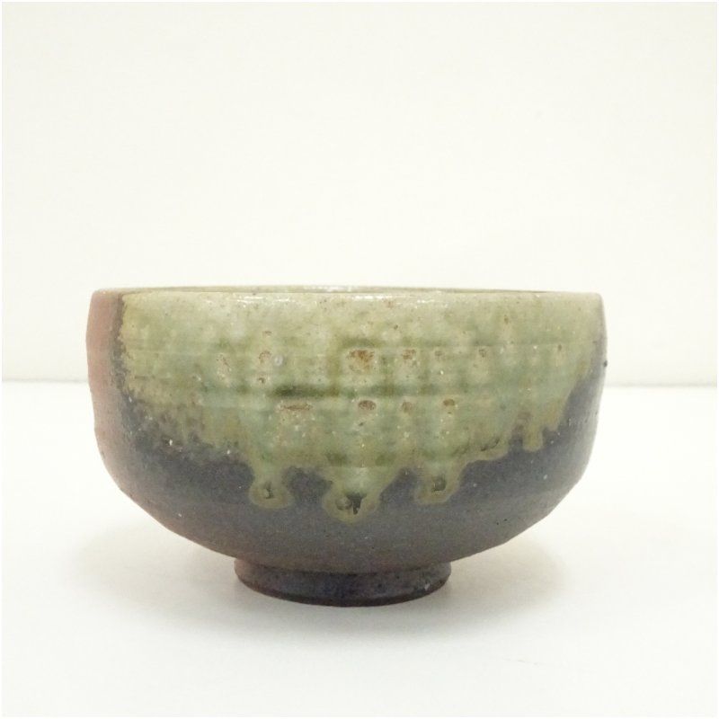 お抹茶　茶碗　茶道　黒釉 茶道具 抹茶碗】 抹茶碗 黒釉刷毛織部 おしゃれ 美濃焼 日本製
