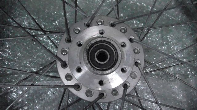 の フロントホイール