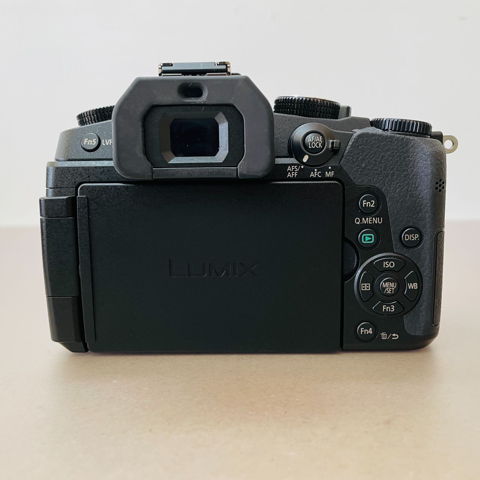 美品 Panasonic LUMIX G8 DMC-G8 シャッター回数2,098回 ボディ