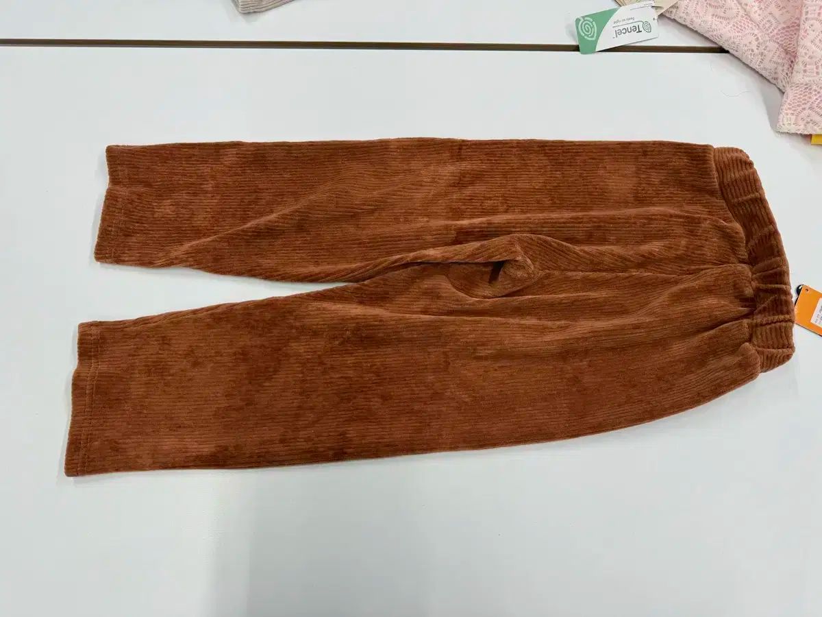 Nana　FRKM SCD 24SS ベロア　ワイドスラックス　Mサイズ FRKM SCD 24SS 変形ワイドパンツ スラックス