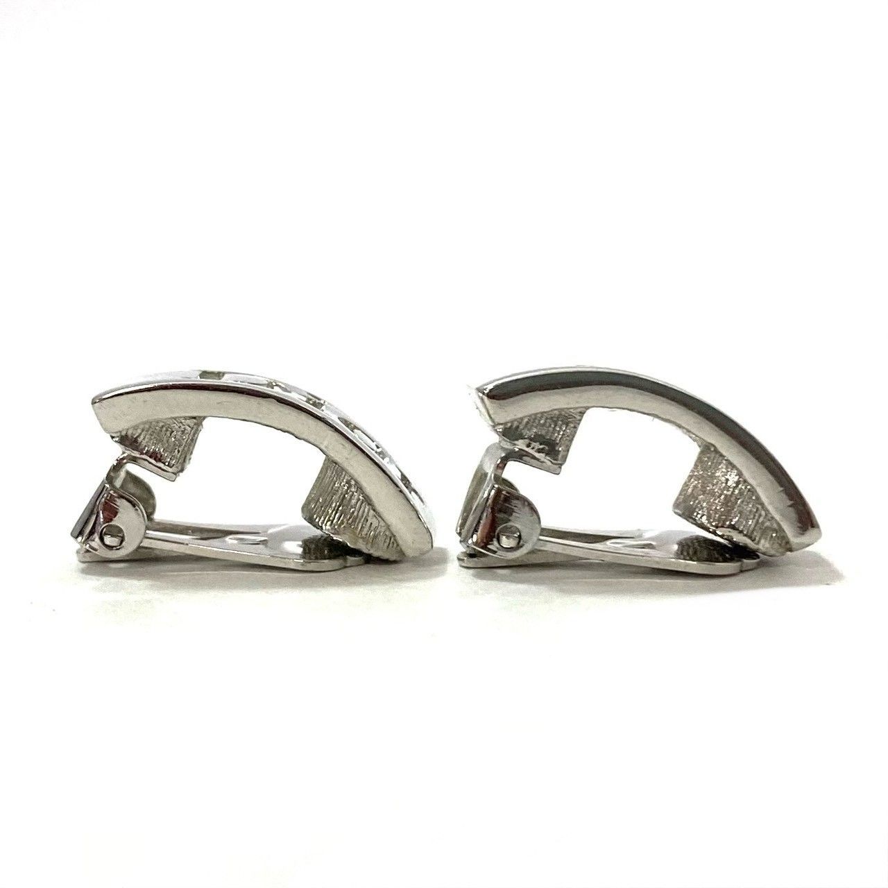 Dior】ロゴ イヤリング シルバーカラー クリップ Christian Dior