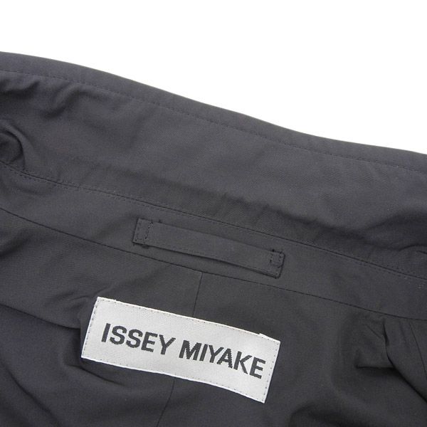 イッセイミヤケ ISSEY MIYAKE ジャケット レディース ブラック size2  