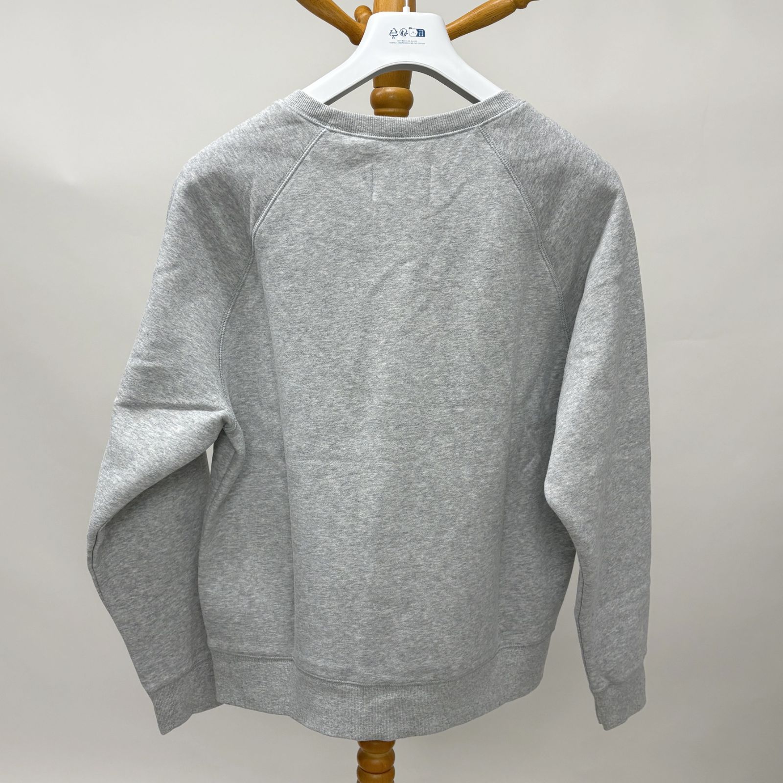UGG裏起毛トレーナー グレー UGG アグ トレーナー Madeline Fuzzy Logo Crewneck マドリン