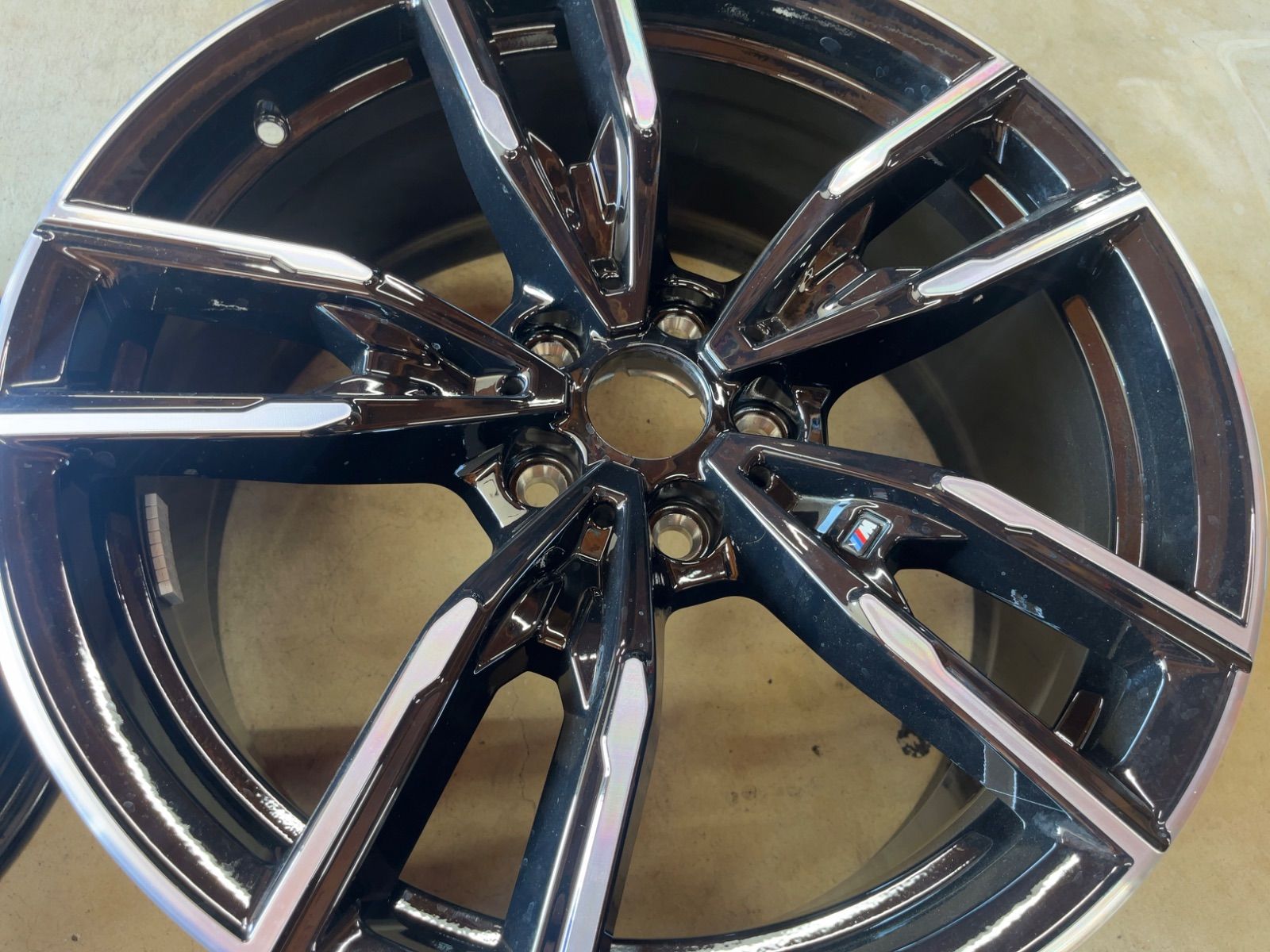 【てつや】BMW 19インチホイールタイヤセット1本目 てつや】BMW 19インチホイールタイヤセット1本目 BMW 19インチ純正