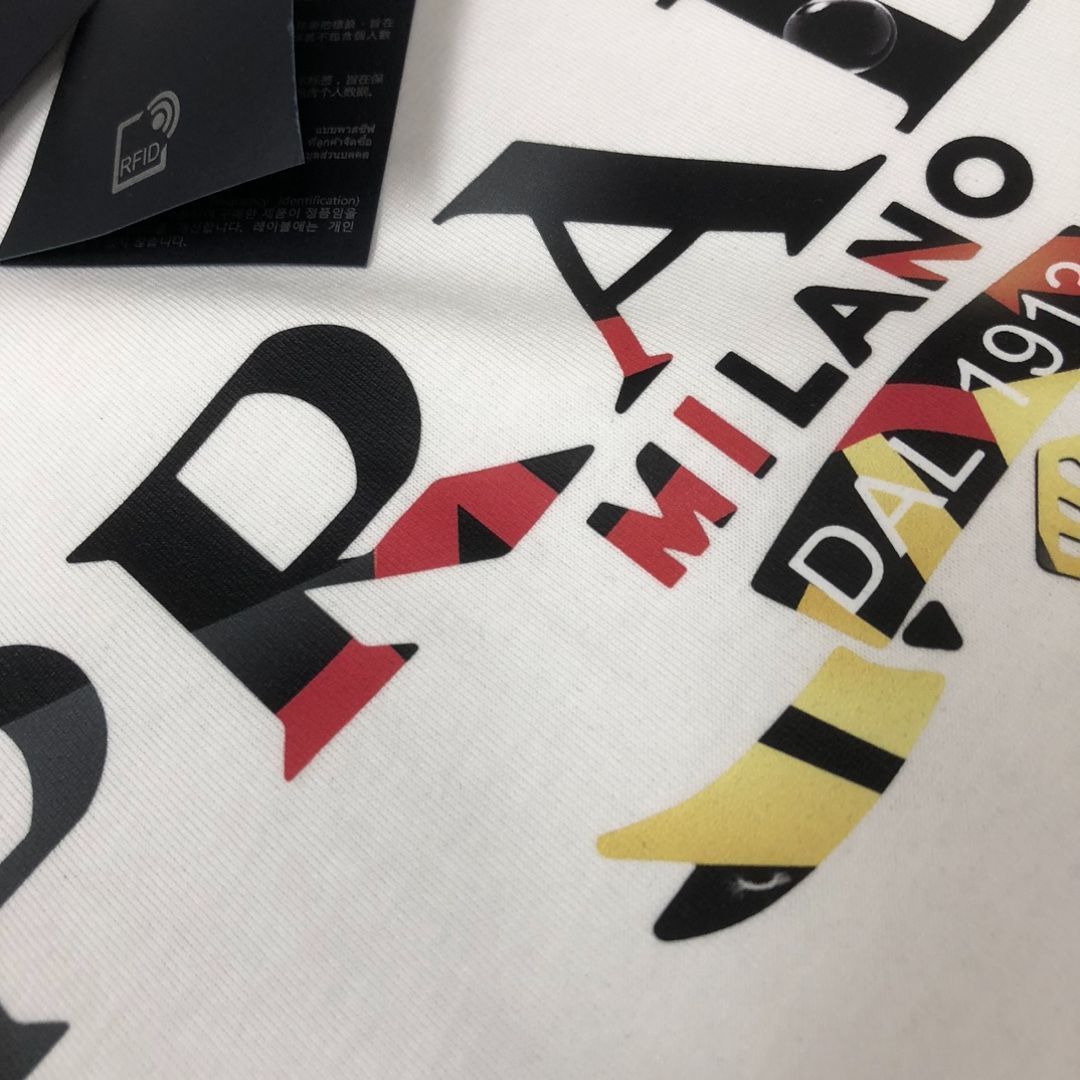 prada 2016春夏　プリントカットソー プラダ PRADA PRADA シャツ P497GR 14JW 長袖 ロゴ刺繍 （F0012