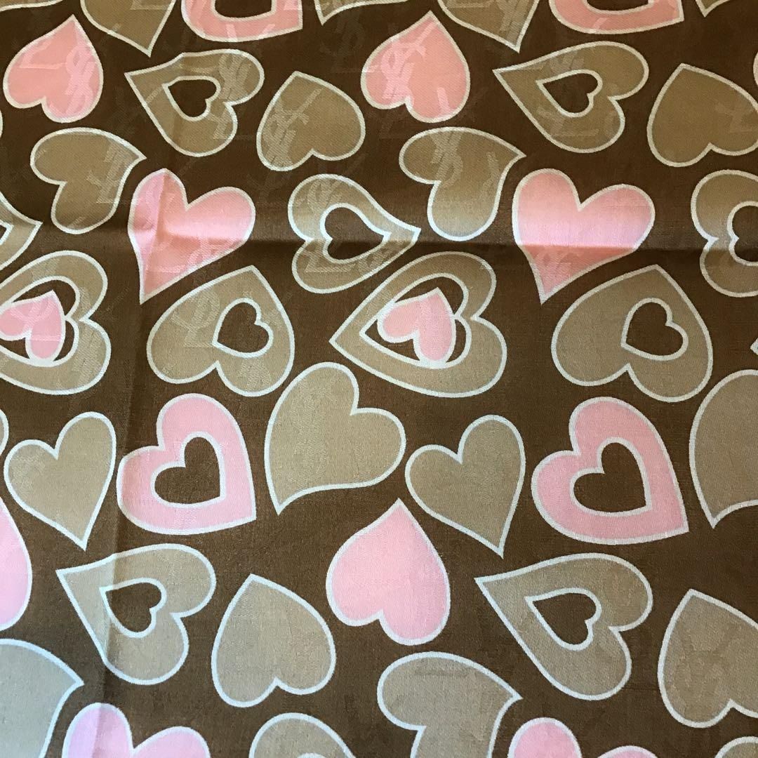 新品！ Yves Saint Laurent ハンカチ スカーフ ロゴ入 ハート イヴサン