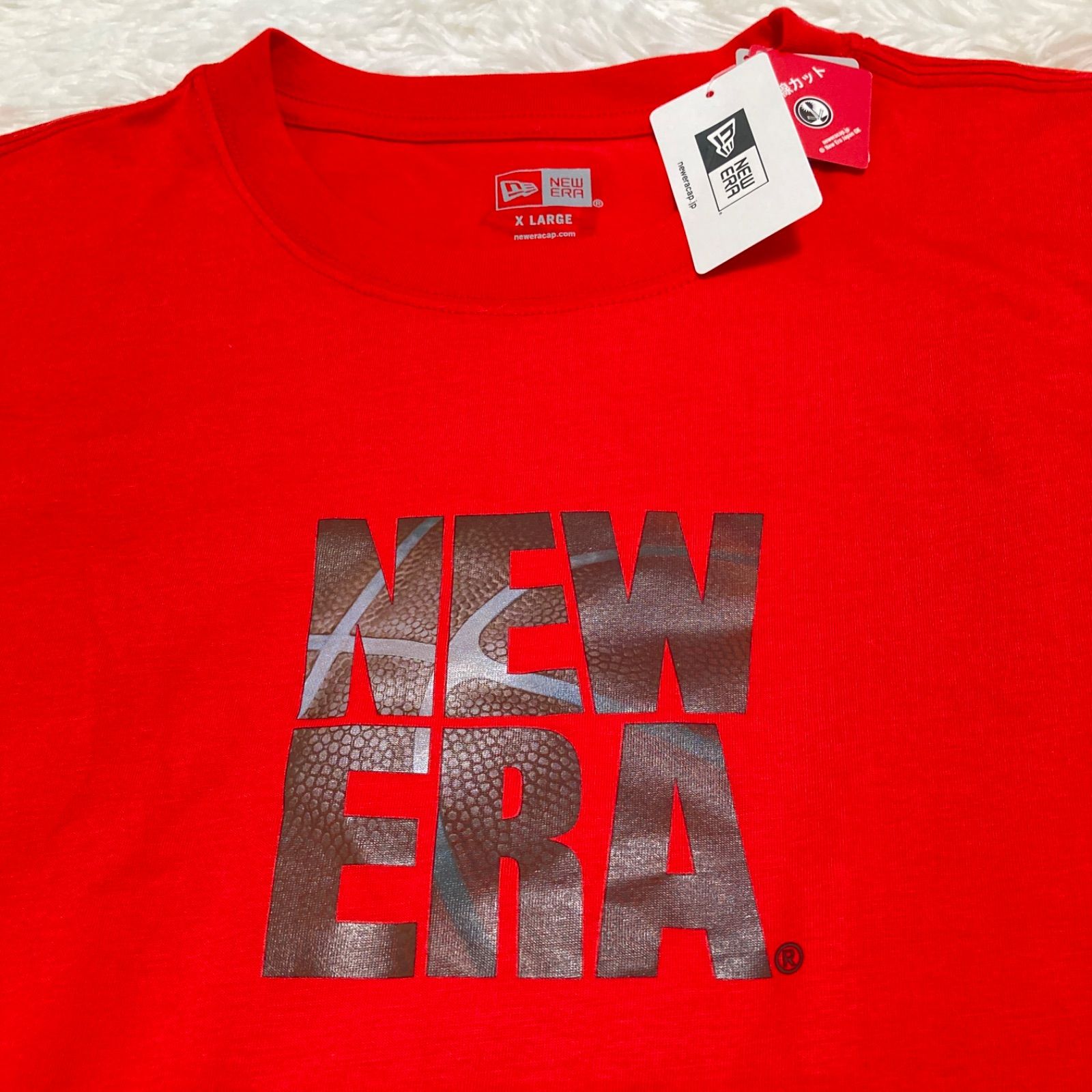 【新品、未使用、タグ付き】ニューエラのシャツ タグ付き未使用品 NEW ERA ニューエラ Tシャツ ホワイト・レッド