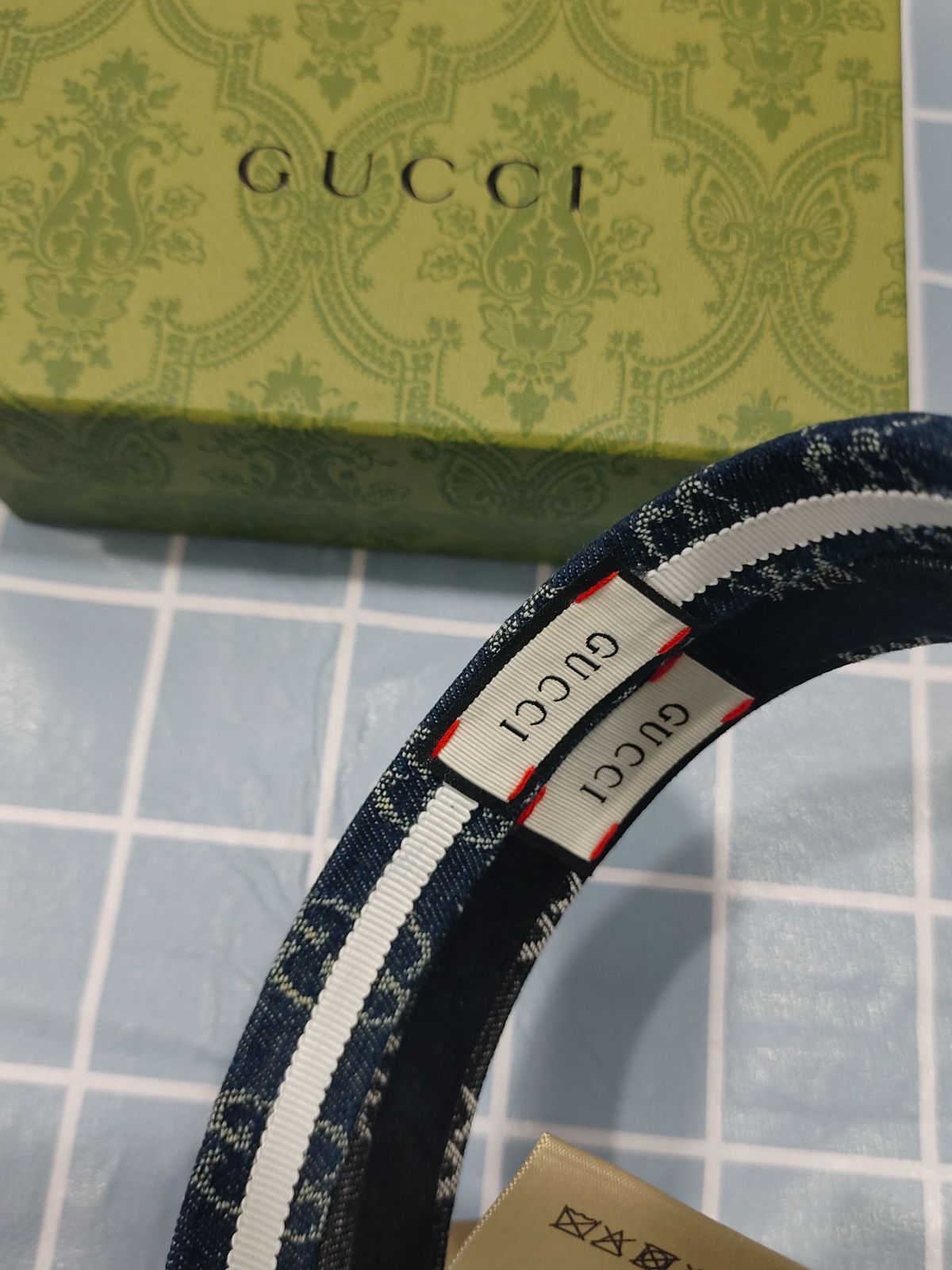 人気商品❗グッチ❇Gucci　カチューシャ　ヘアアクセサリー送料無料☆オシャレ　値下げ❗️新品ஐ未使用