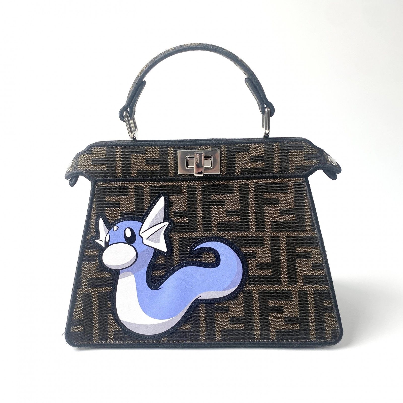 入手困難] 美品 フェンディ FENDI レディース ピーカブー