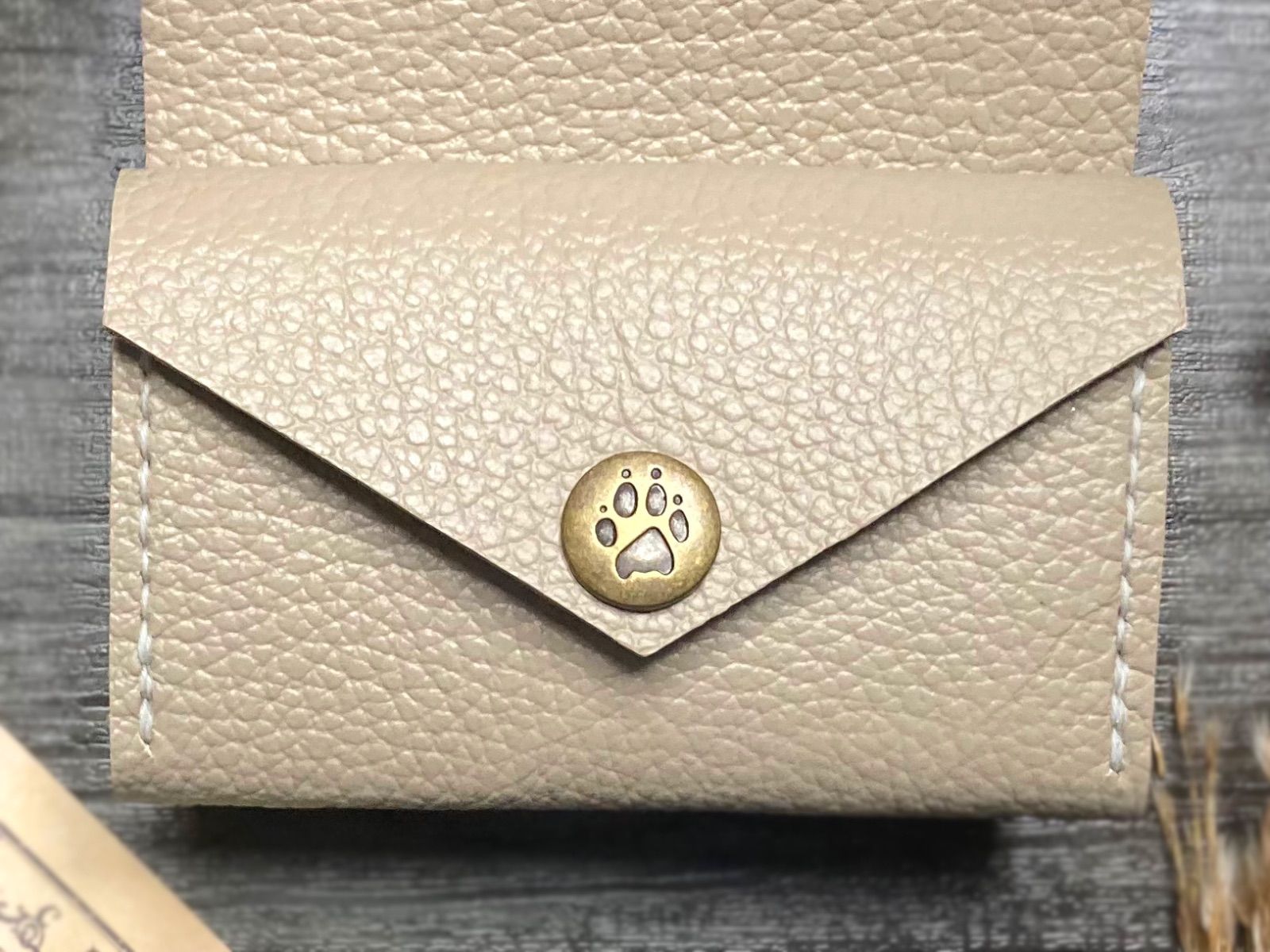 ❤【新作♪】【可愛さ×高級感♪】お洒落可愛い猫のコンパクトミニ財布♪グレージュ ❤【新作♪】【可愛さ×高級感♪】お洒落可愛い猫のコンパクトミニ財布