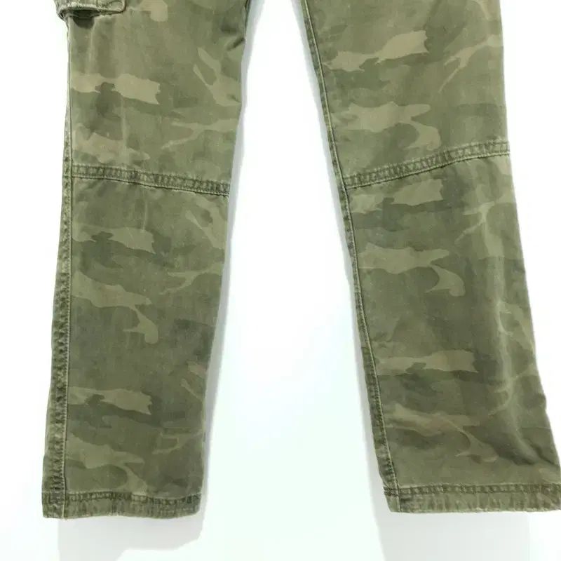 アバクロンビーアンドフィッチ 迷彩カーゴパンツ 未使用品