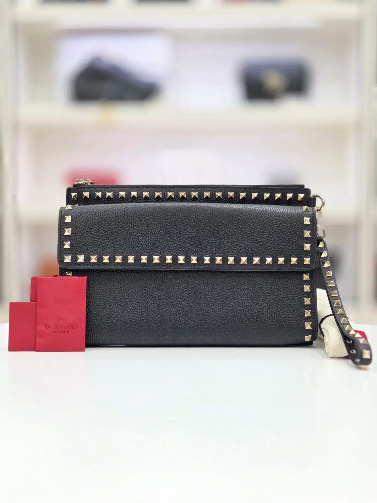 Valentino ヴァレンティノ ロックスタッズ ストラップ クラッチバッグ TW2P0T36VSH