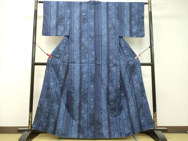 平和屋着物●本藍　型絵染　紬　花唐草間道　正絹　逸品　DAAR4447tw 平和屋着物○本藍 型絵染 紬 花唐草間道 正絹 逸品 DAAR4447tw - メルカリ