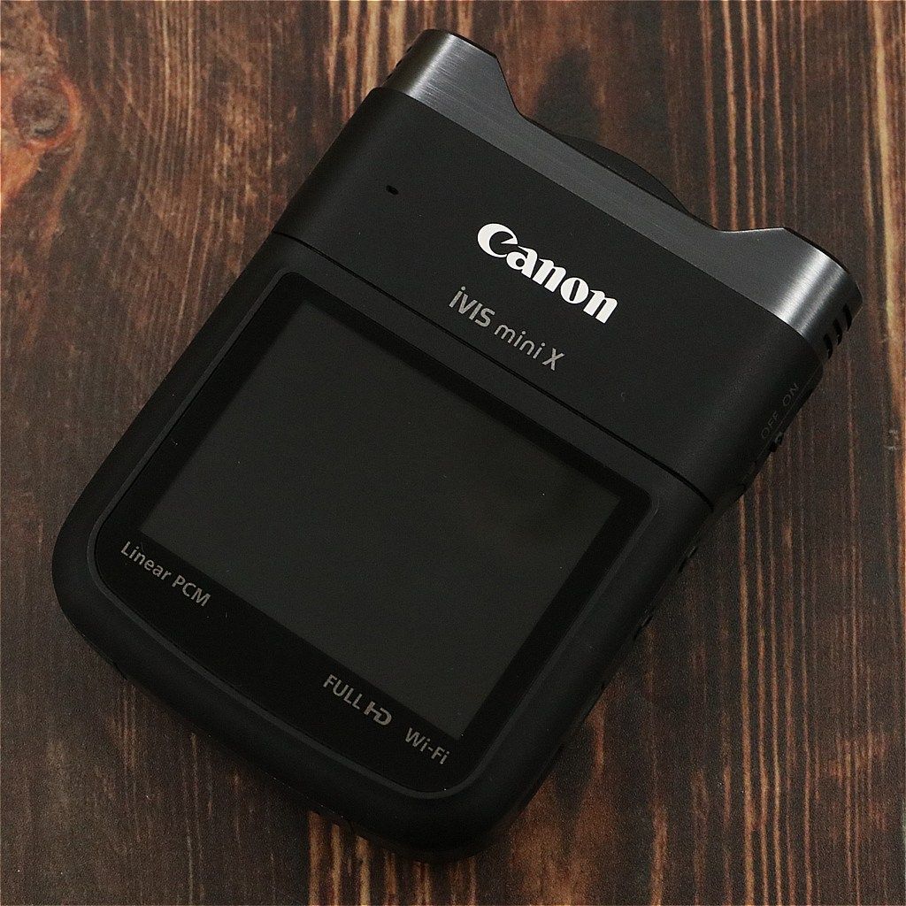 上品 Canon iVIS mini X ビデオカメラ 5587