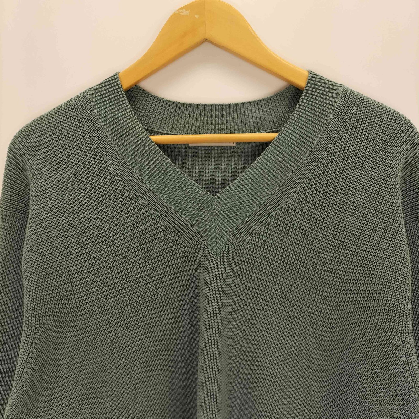 ◎サイズＬ◎　極美品！！　【ユナイテッドアローズ】　繊細素材ミドルゲージ　■タートルネックセーター■　グレー/秋冬/スーツ　■ UNITED ARROWS（ユナイテッドアローズ）の「ミドルゲージ アゼ クルー