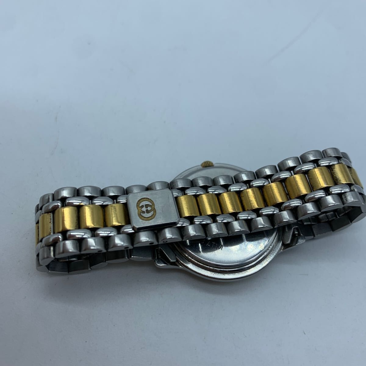 GUCCI グッチ 腕時計 クォーツ 8000L デイト 黒文字盤