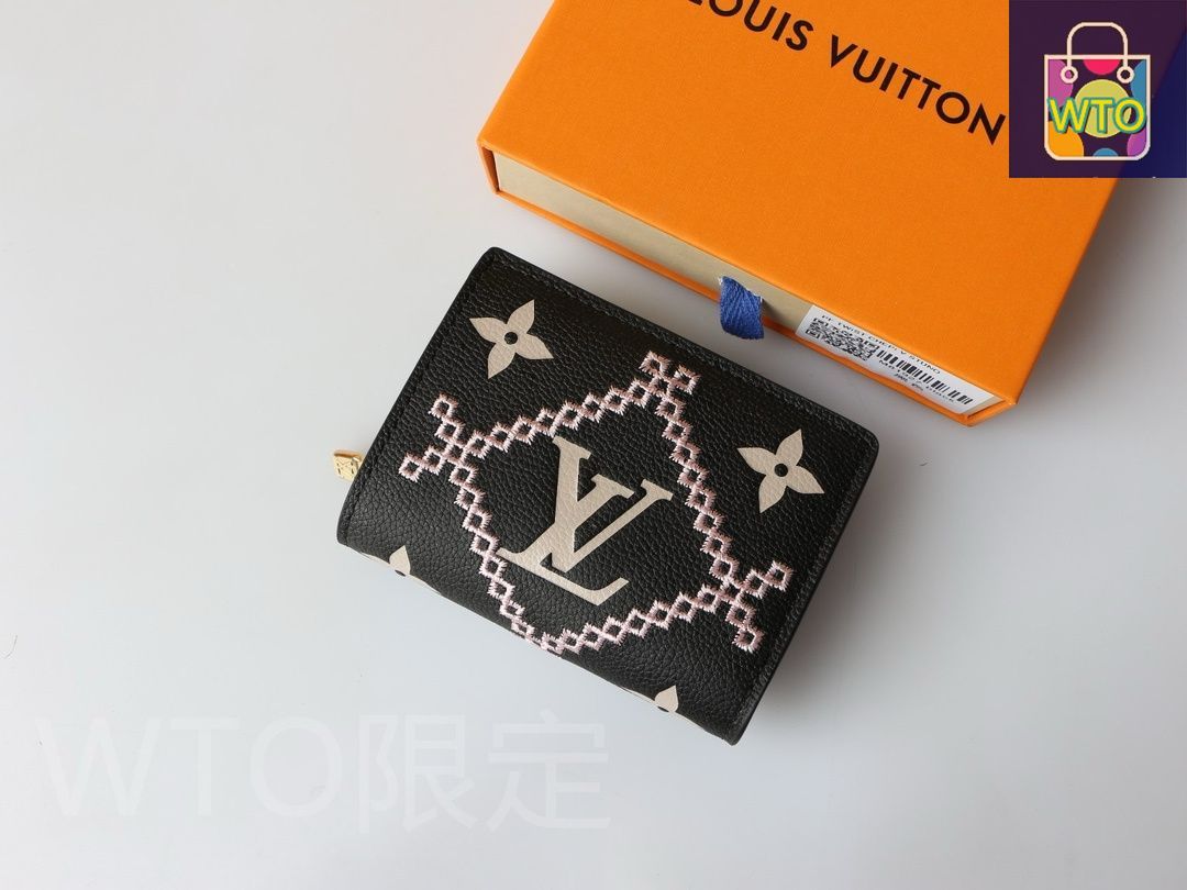 ルイヴィトン　コント ドゥ フェ ブザス レザーパッチワーク　モノグラム　激レア ルイヴィトンコント ドゥ フェ ブザス レザーパッチワーク