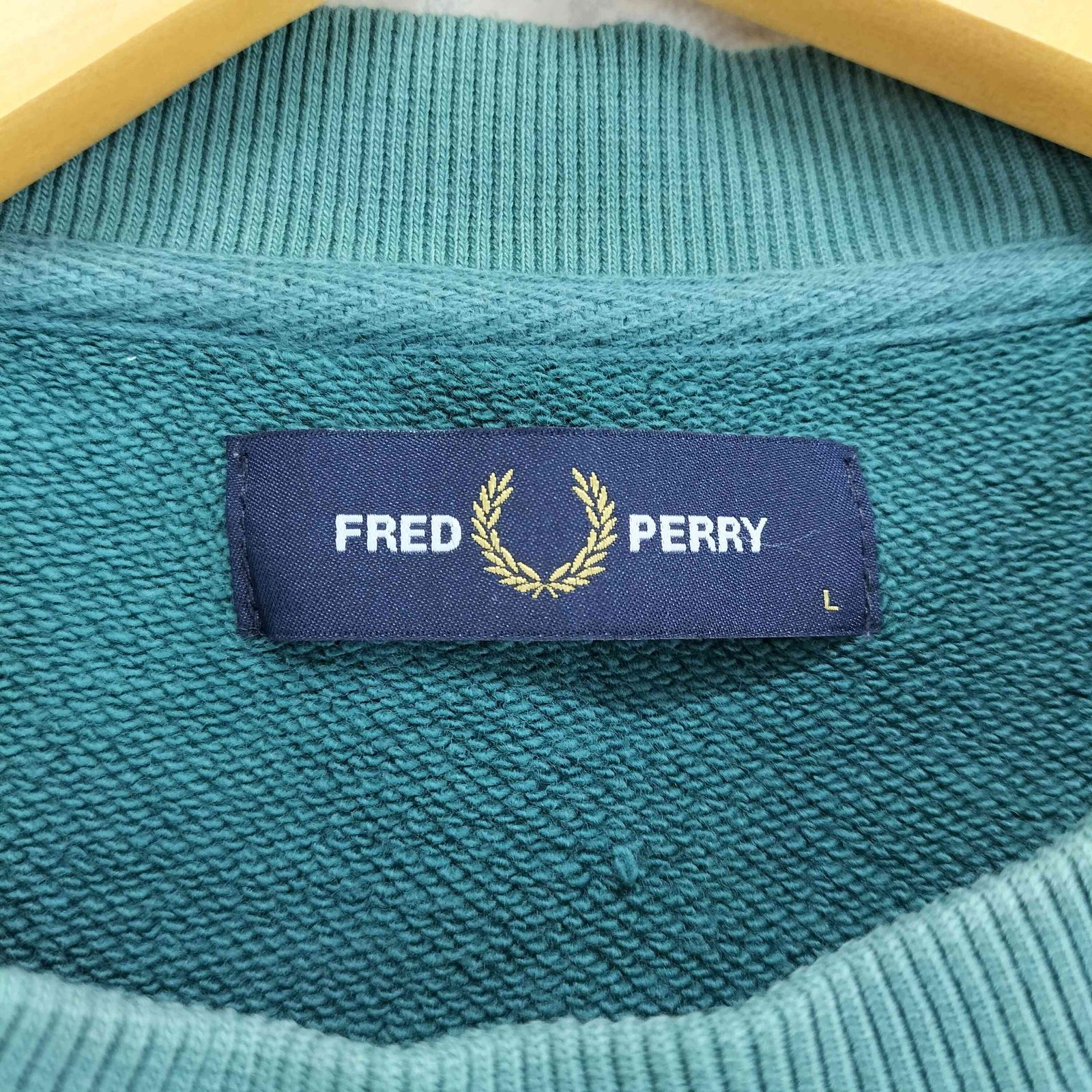 FRED PERRY ロゴ刺繍 スウェット UK10ブルー FRED PERRY ロゴ刺繍 スウェット UK10ブルー