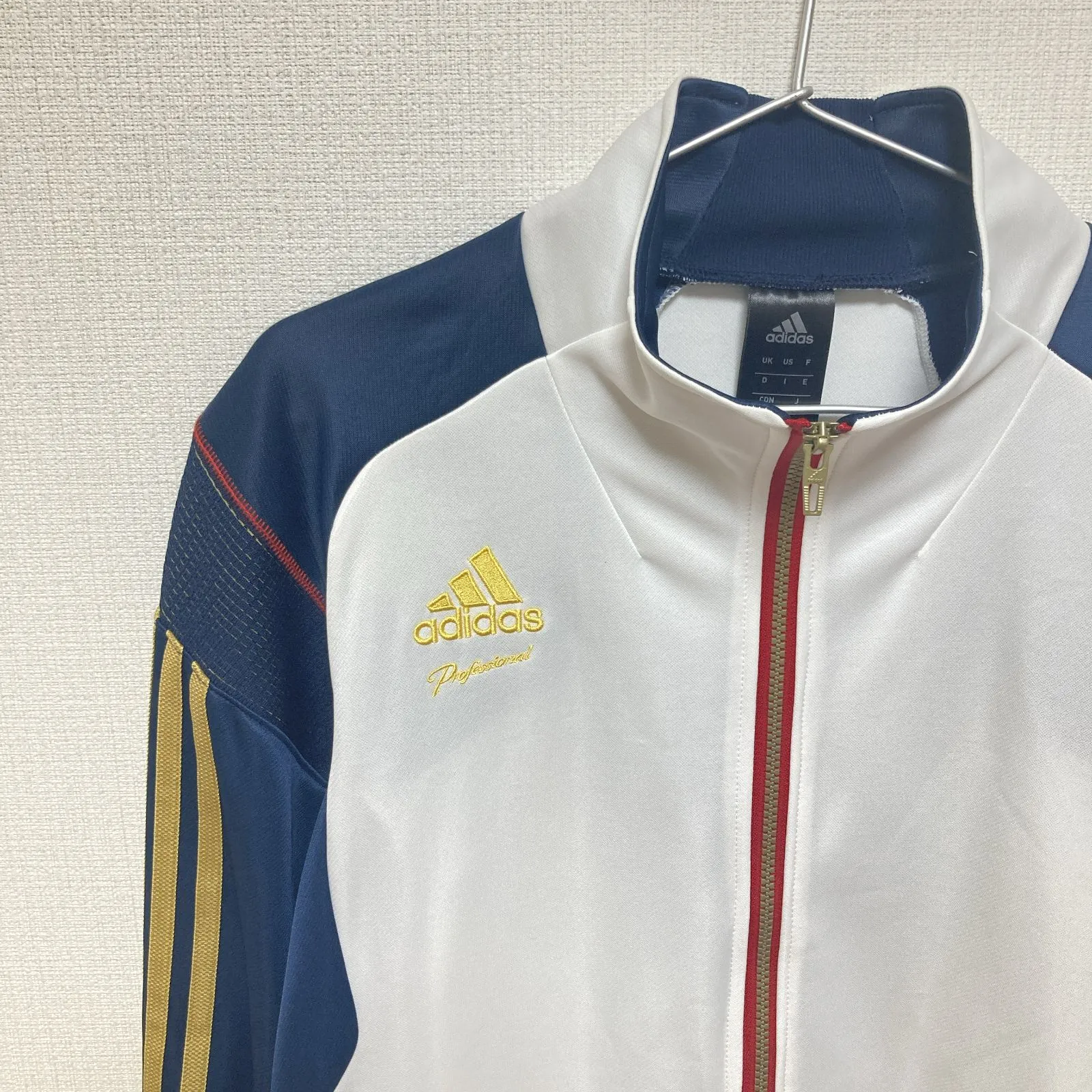 金ロゴ 金ファスナー adidas Professional アディダス