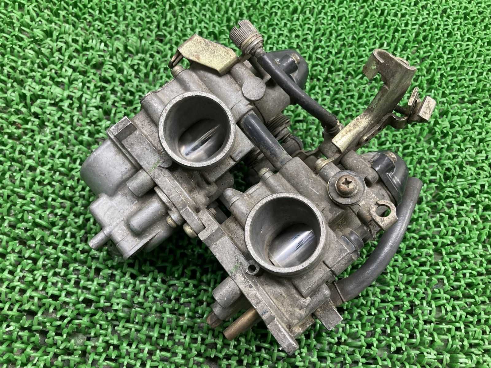 XLX250R キャブレター 40A ホンダ 純正 バイク 部品 MD08 ツインキャブ ケイヒン KEIHIN 修復素材やレストア素材に Bh