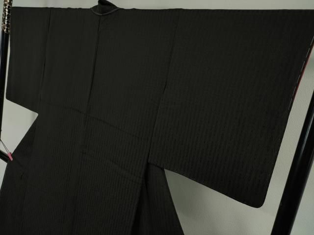 平和屋本店□極上 野蚕糸 タッサーシルク お召 入子菱地紋 黒紅色地