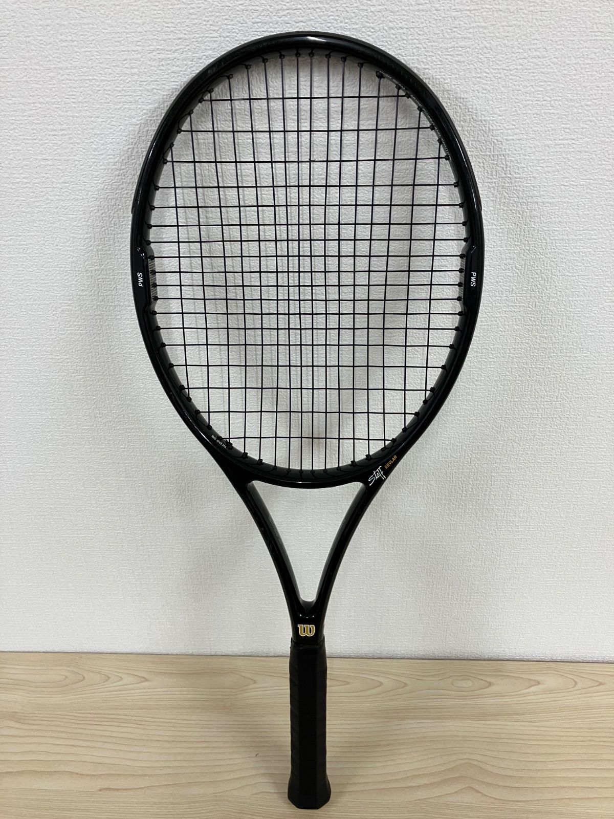 ウィルソン STAFF KEVLAR テニスラケット ケース付き ウィルソン STAFF KEVLAR テニスラケット ケース付き