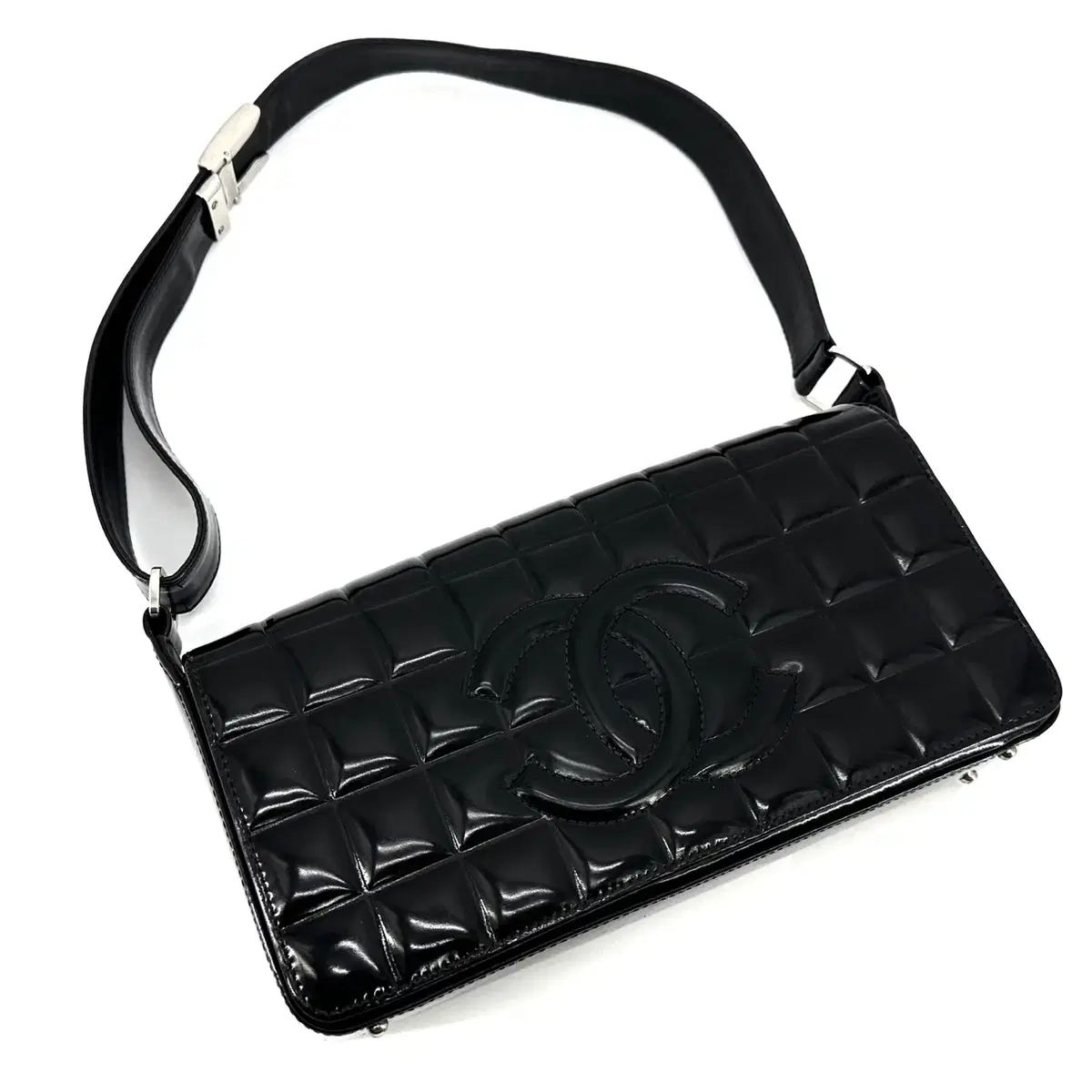 Chanel シャネル パテントレザー チョコバー ショルダーバッグ