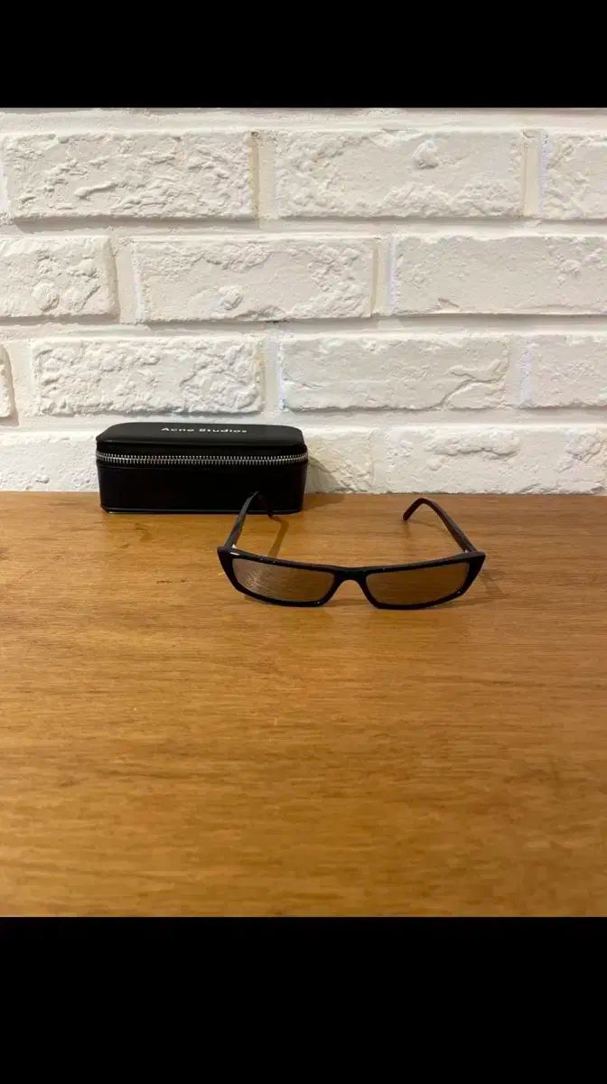 Acne Studios アクネストゥディオズ スタジオ agar sunglasses
