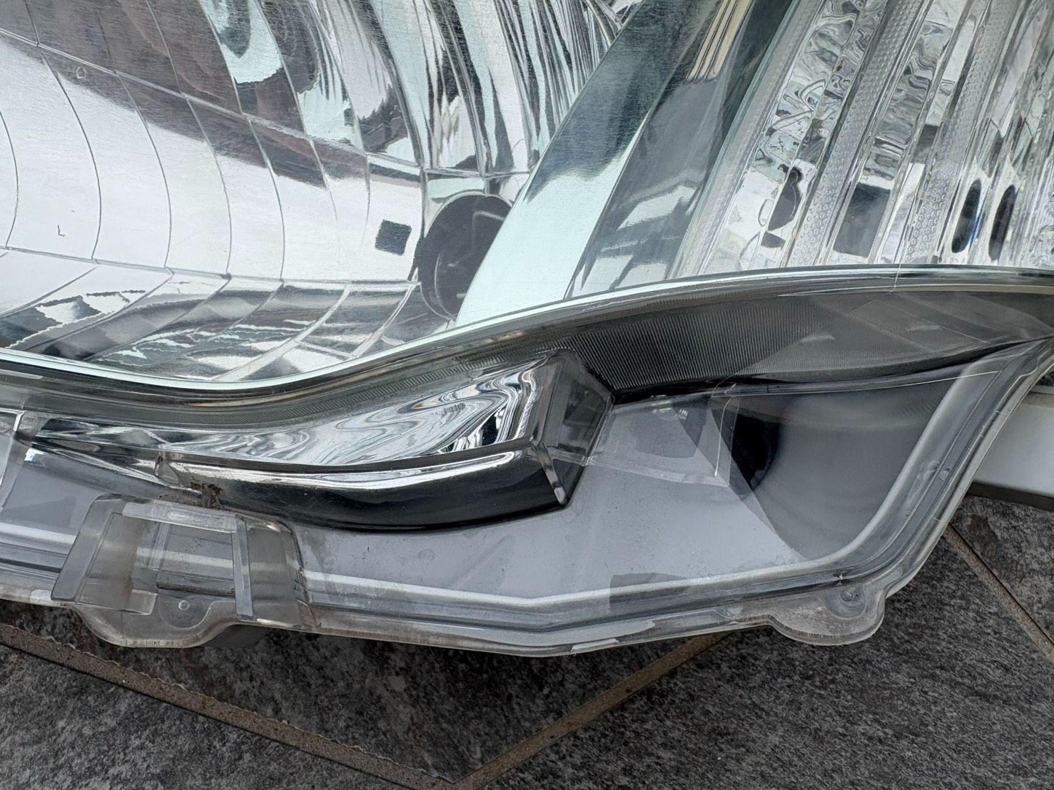 左ハロゲンヘッドライト KOITO12-511