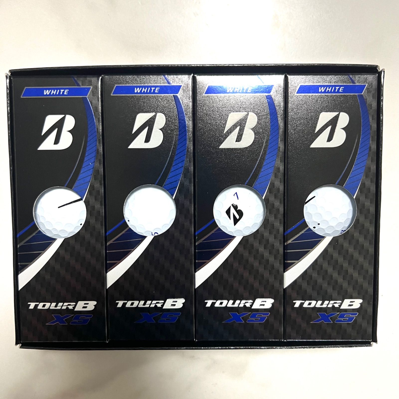 ブリヂストン TOURB XS 新品未使用12球 未使用品ブリヂストン TOUR B XS ホワイト 1ダース12個 新品 ☆ ブリジストンツアーB XS TOUR B XS（ホワイト）  [1ダース：12個](ホワイト