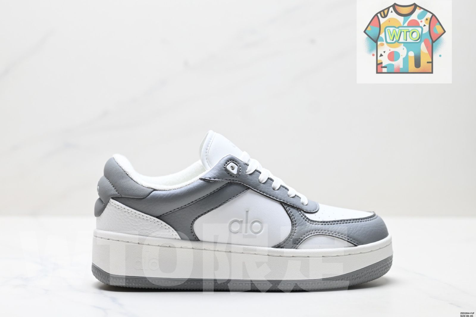 ALO Yoga リカバリー・モード カジュアルスニーカー BTS JIN着用】 リカバリーモードスニーカー 限定色 男女兼用