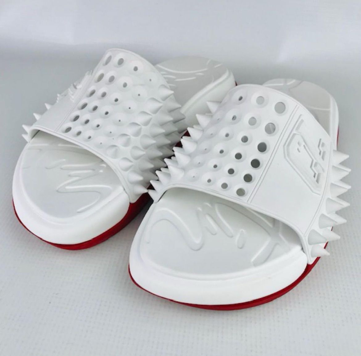 美品☆Christian Louboutin・クリスチャン ルブタン Take It Easy