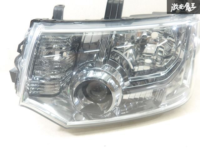 三菱 純正 CV1W CV2W CV4W CV5W デリカD5 前期 HID ヘッドライト