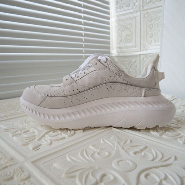 新品□正規品□送料無料□ギフト包装無料】UGG アグ CA805 V2 ヌバック