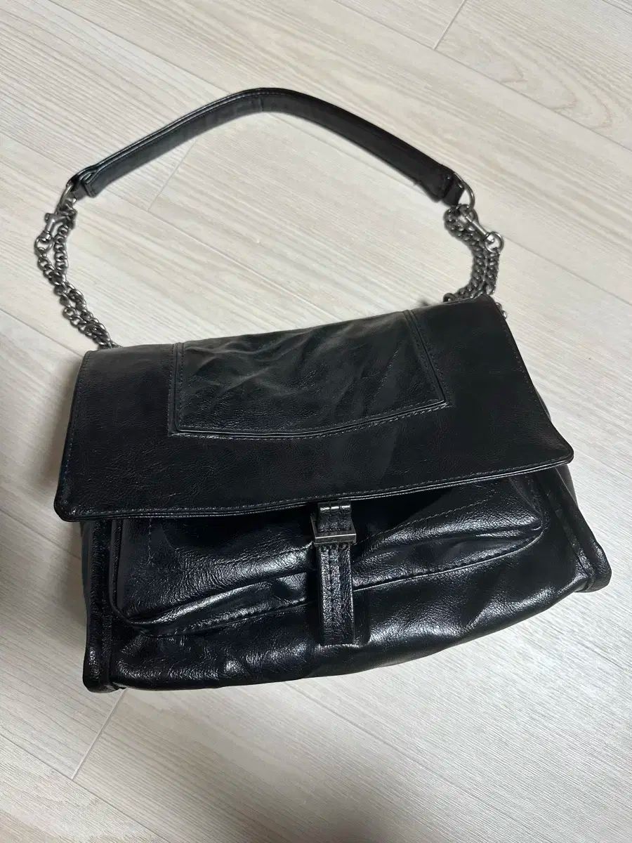 ZARA ザラ バッグ リンクル 効果 ロック クロスバッグ ショルダーバッグ チェーンバッグ ユナバッグ カズハバッグ