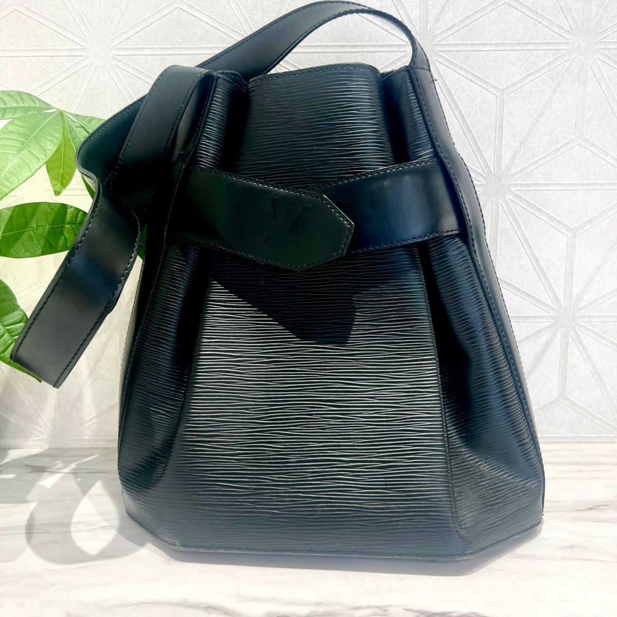 LOUIS VUITTON ルイ ヴィトン エピ サックデポールPM ショルダーバッグ 