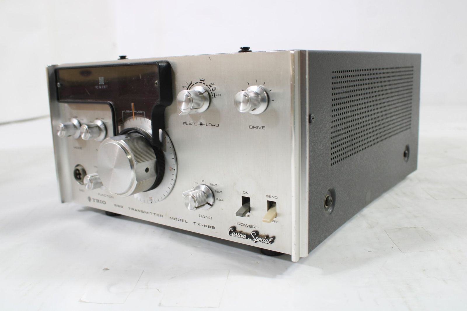 現状品 トリオ トランスミッター レシーバー TX-599 JR-599 受信機 アマチュア 無線機 ITDML4CLEFAC-H13-byebye