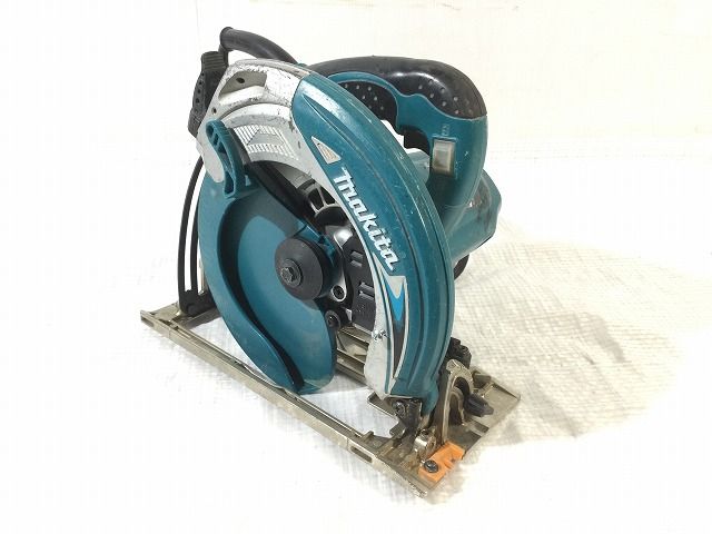 ☆中古品☆makita マキタ 100V 190mm 電気マルノコ 5837BA コード式 電気丸のこ 電気丸ノコ 丸鋸 木工用 切断機 89851  - メルカリ