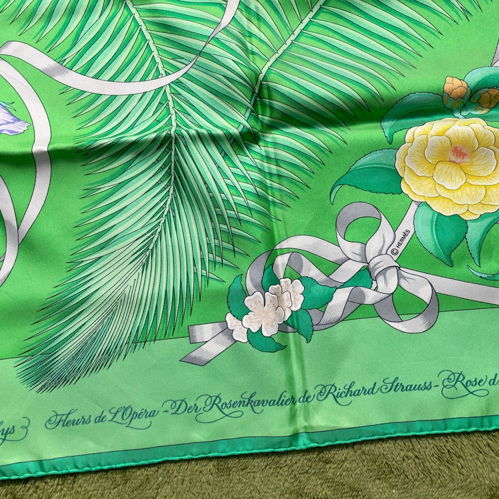 HERMES 大判スカーフ カレ90 FLEURS de LOTUS 蓮の花