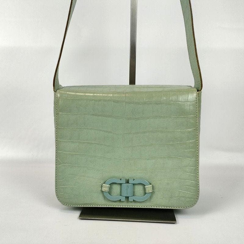 Salvatore Ferragamo サルヴァトーレフェラガモ ショルダーバッグ フラップ ダブルガンチーニ クロコ型押し 肩掛け 斜め掛け グリーン 緑