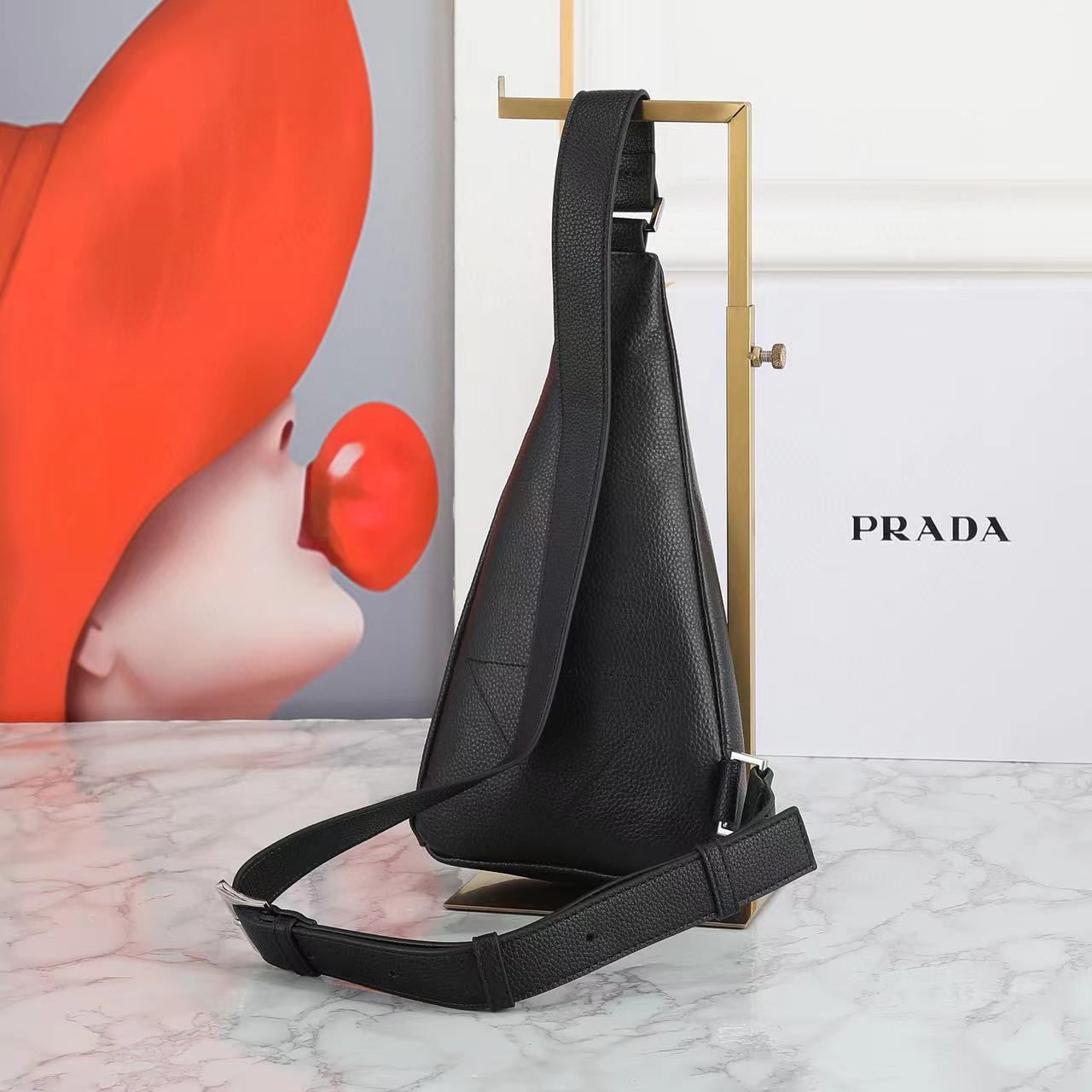 新品、未使用 PRADA プラダボディショルダーバッグ 男女兼用 - メルカリ 