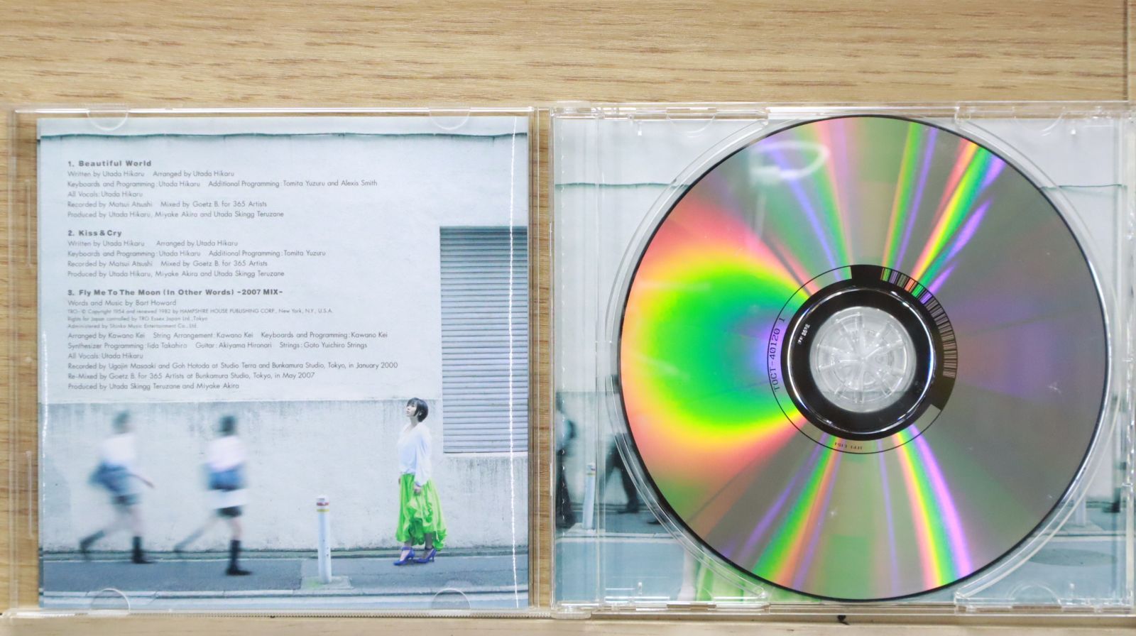 国内盤CD☆宇多田ヒカル/Hikaru Utada□ Beautiful World / Kiss