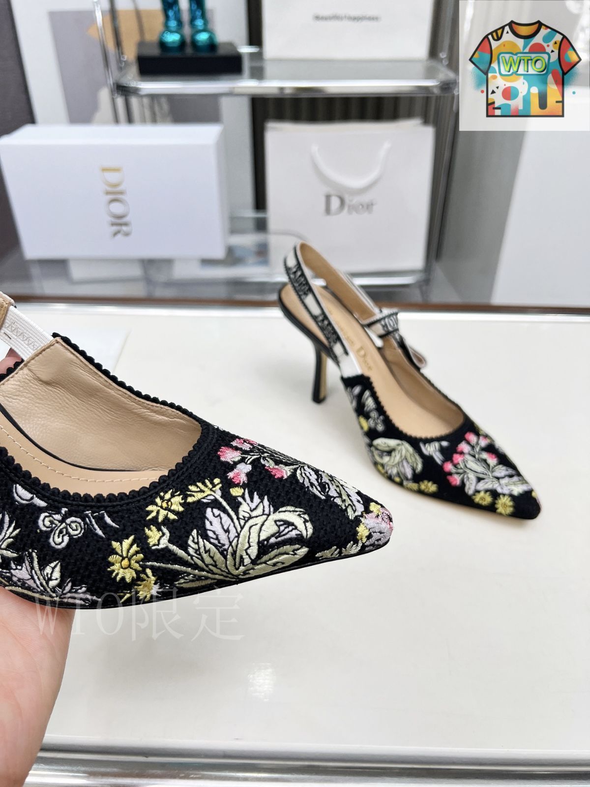 Dior 刺繍ハイヒール アルファベットロゴリボンサンダル07-BN95