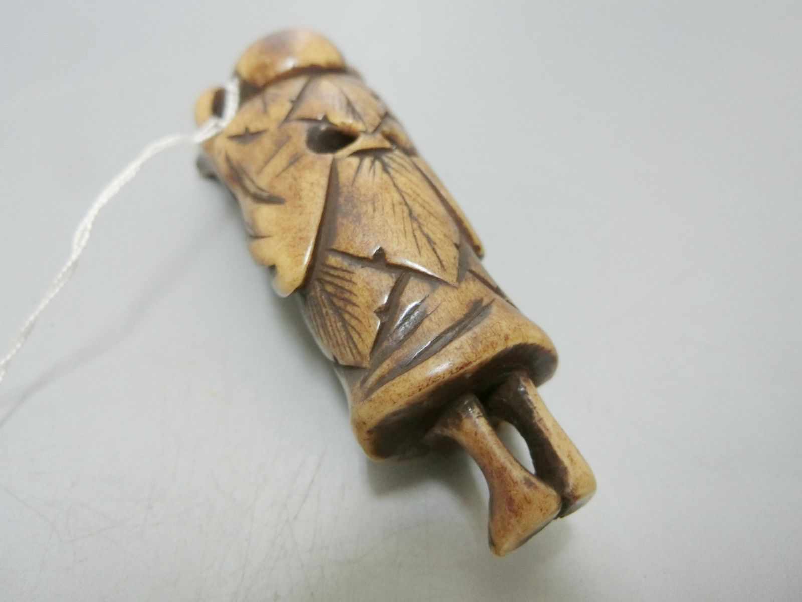 時代色！【根付　鹿角製　人物に瓢箪　提げ物・56・骨董古美術】美術工芸　鑑賞古玩 根付 鹿角製 人物に瓢箪 提げ物・56・骨董古美術】美術工芸 鑑賞